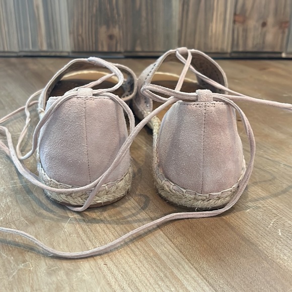 Susina Flat Time Lace Up Sandals Size 8 Tan Suede - Picture 3 of 8